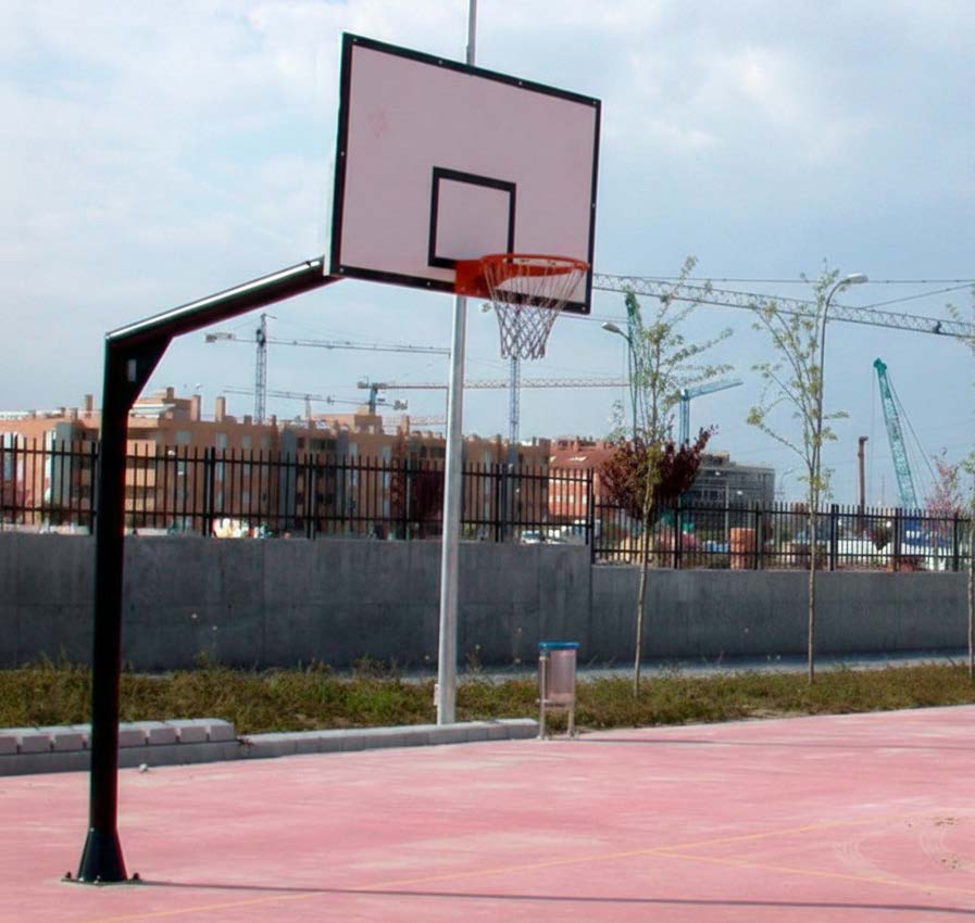 Tablero básquet en complejo